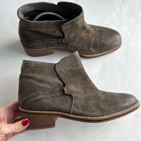 Diba True Women’s Casp Ian Pull On Dark Gray Ankle Boot Size 7.5 Boho Bootie - Picture 1 of 13